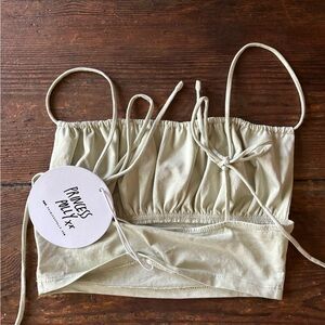 NWT
Princess Polly Sage Green Crop Top 💫 Size 2